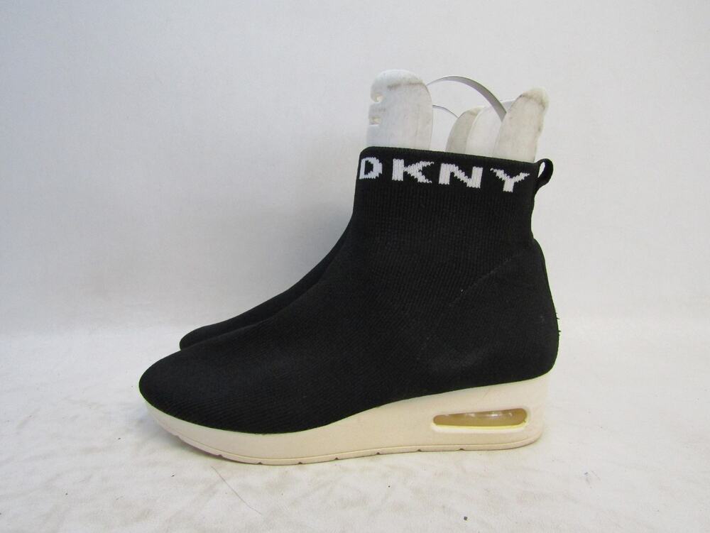 DKNY Womens Size 8 M Black Wedge Ankle Fashion Boots Bootie